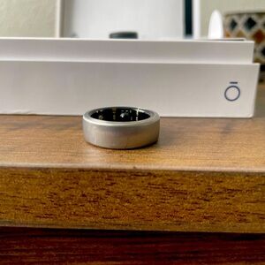 Oura Ring Size 8. Horizon Brushed Titanium